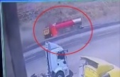 Akaryakıt yüklü tanker kaza yaptı: 1ölü 1 yaralı