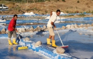 Geleneksel yöntemle Kaya tuzu üretimi artıyor